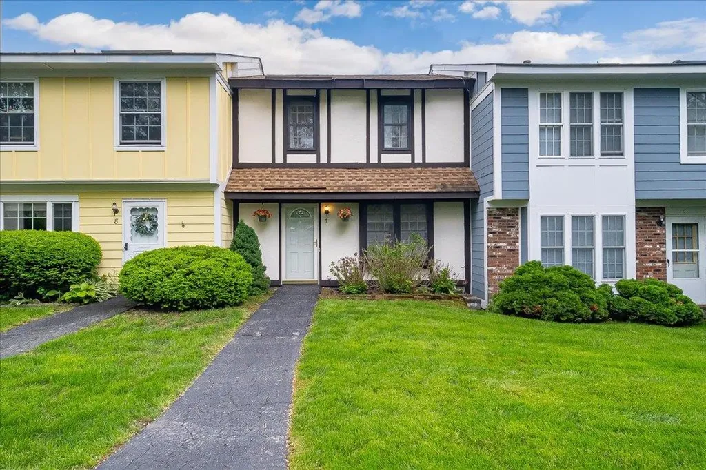 7 Sunny Brook Circle Highland NY 12528
