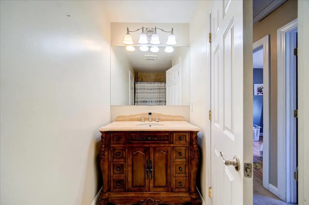 7 Sunny Brook Circle Highland NY 12528