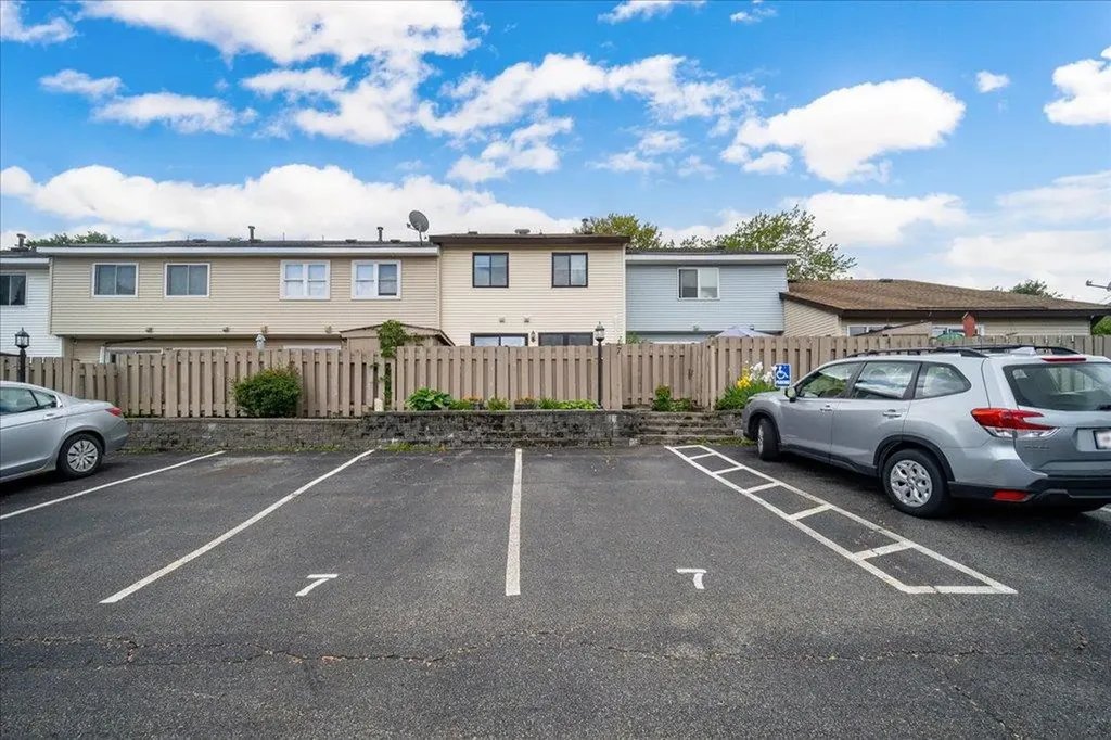 7 Sunny Brook Circle Highland NY 12528