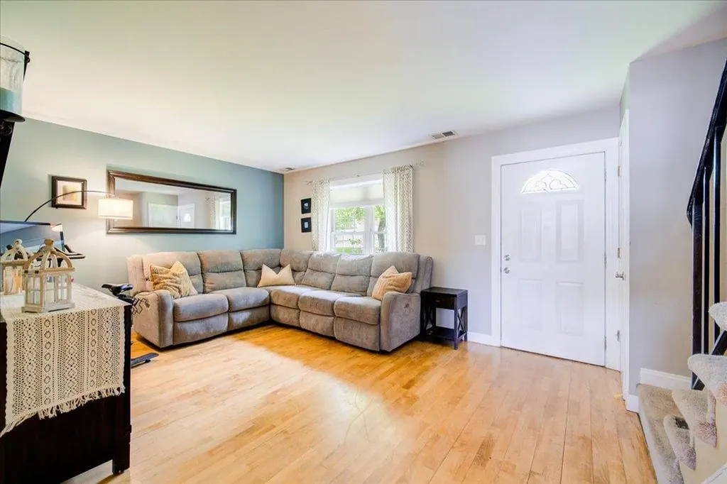 7 Sunny Brook Circle Highland NY 12528