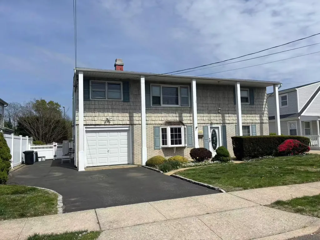 2333 Beech Street Wantagh NY 11793