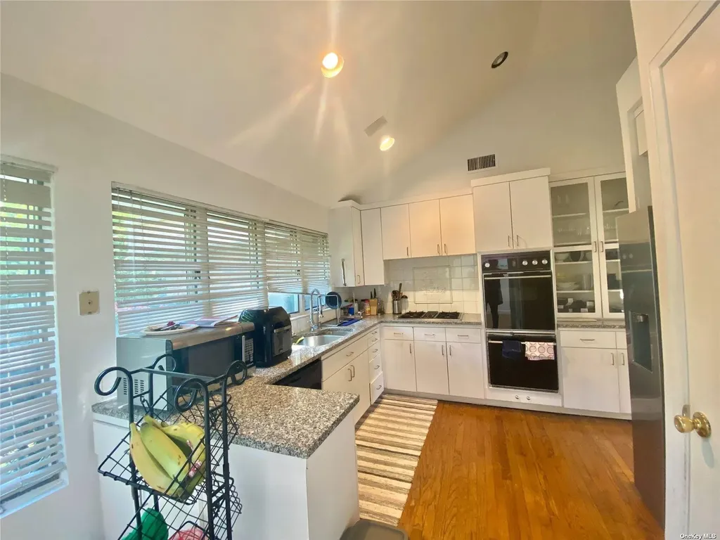 1b Ramsey Road Great Neck NY 11023