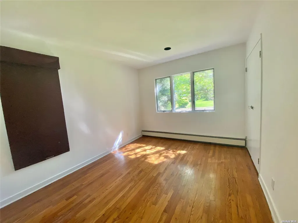 1b Ramsey Road Great Neck NY 11023
