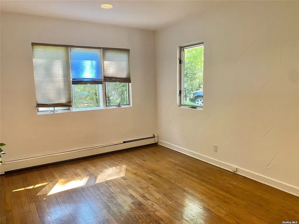1b Ramsey Road Great Neck NY 11023