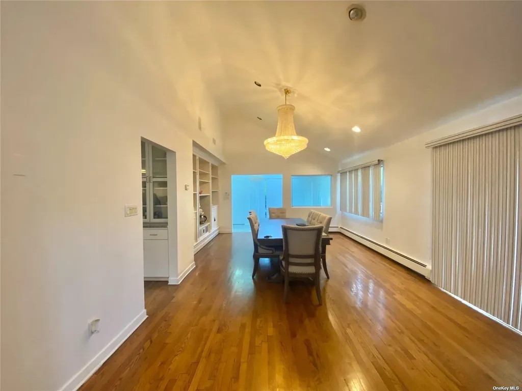 1b Ramsey Road Great Neck NY 11023