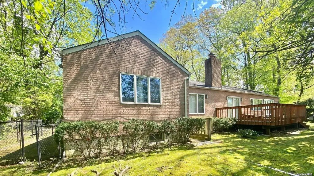 1b Ramsey Road Great Neck NY 11023