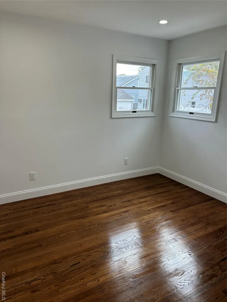 14 Chenango Drive Bay Shore NY 11706