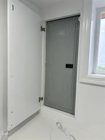 14 Chenango Drive Bay Shore NY 11706