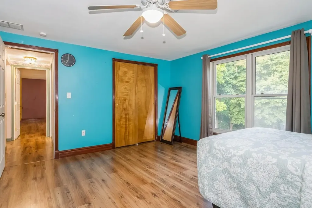 18 Lockhart Lane Highland NY 12528