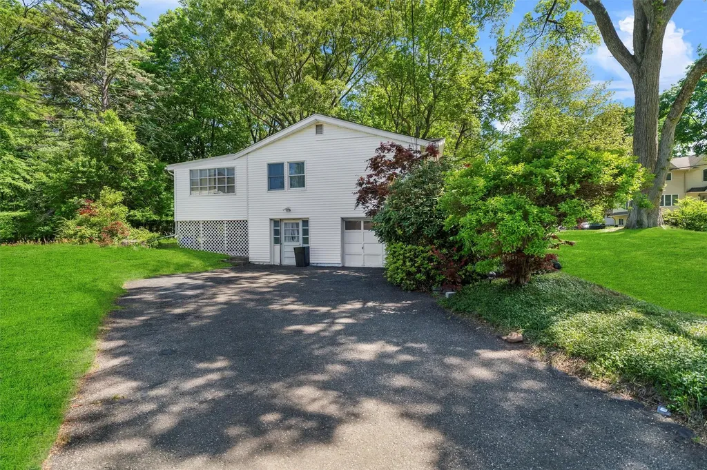 1 Elyise Road Monsey NY 10952