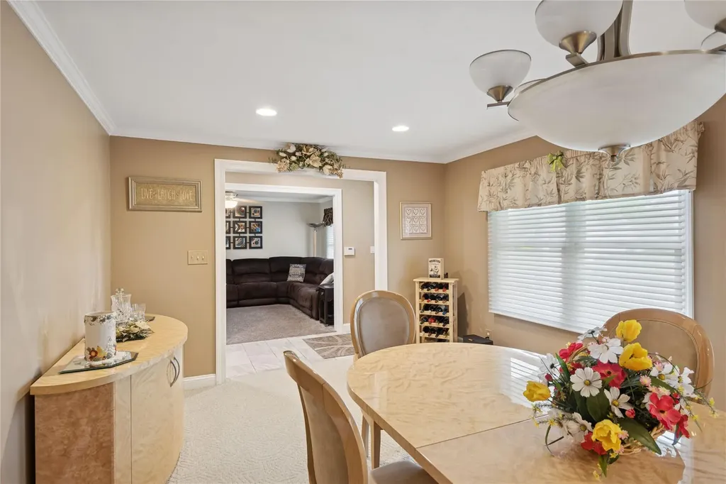 11 Greenfield Lane Commack NY 11725