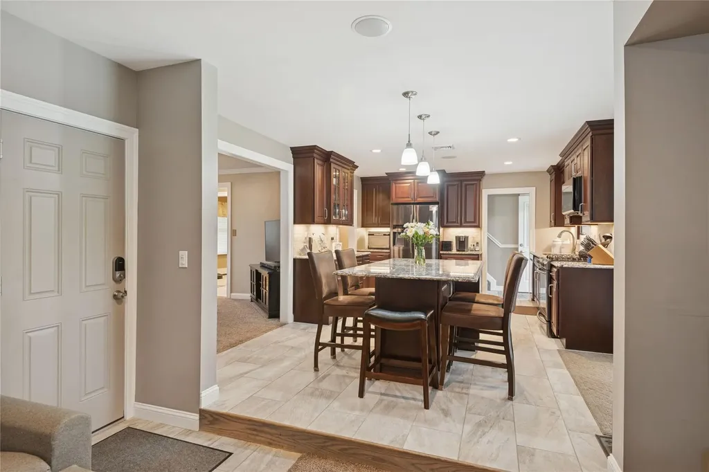 11 Greenfield Lane Commack NY 11725