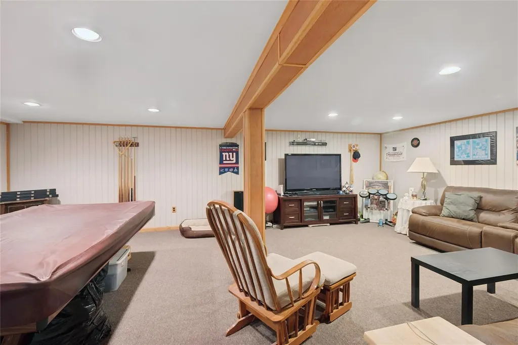 11 Greenfield Lane Commack NY 11725