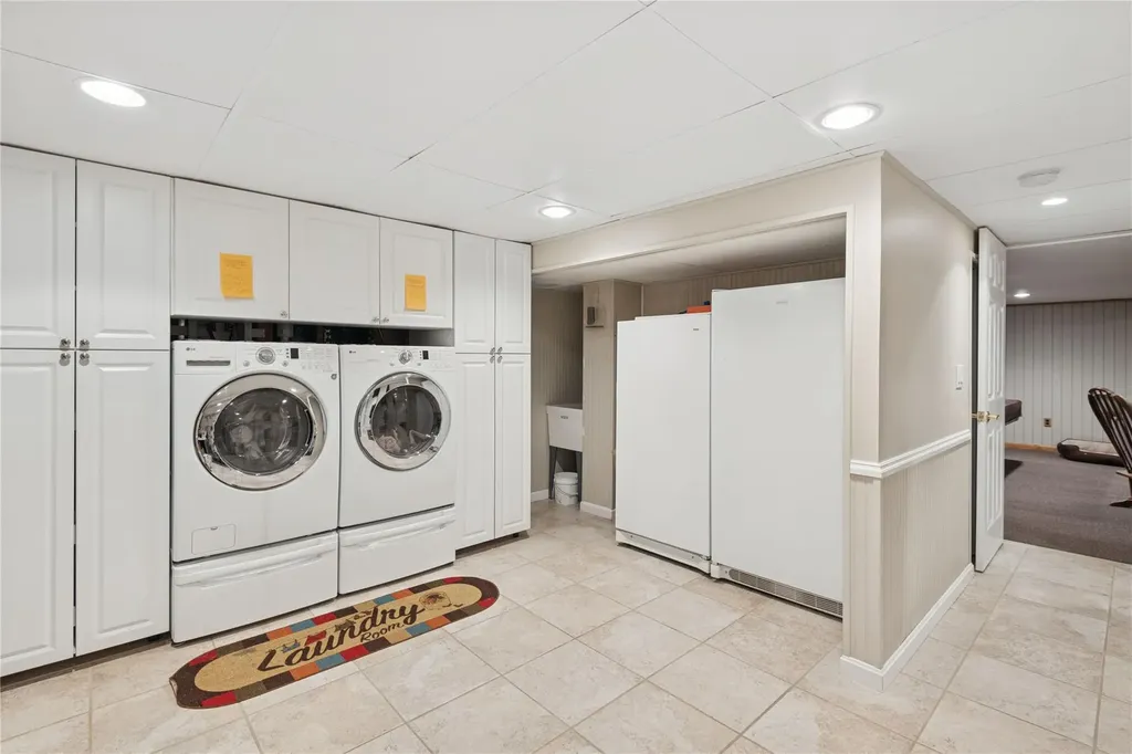 11 Greenfield Lane Commack NY 11725