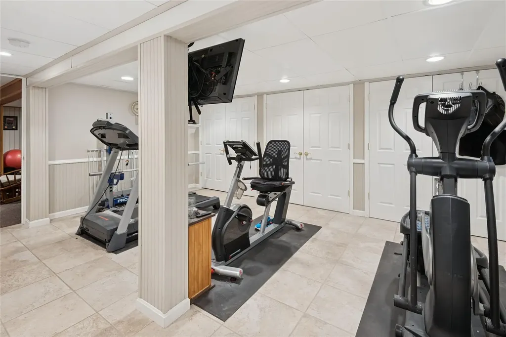 11 Greenfield Lane Commack NY 11725