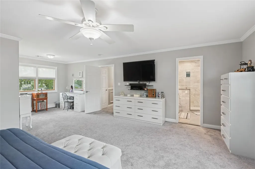 11 Greenfield Lane Commack NY 11725