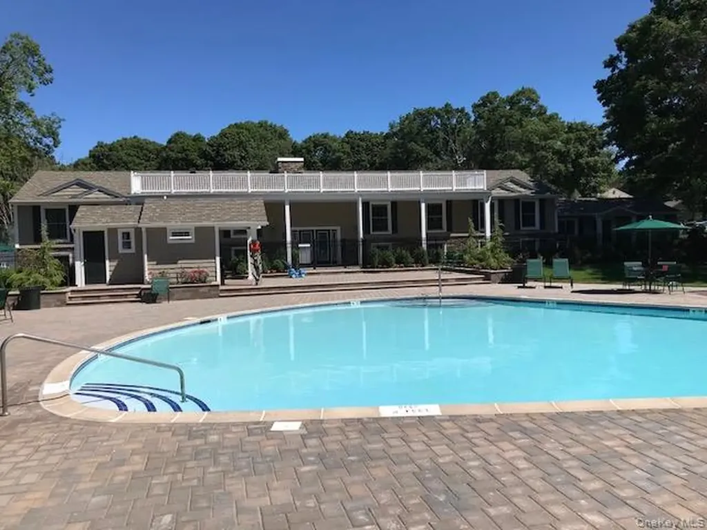1 Aycock Place Coram NY 11727