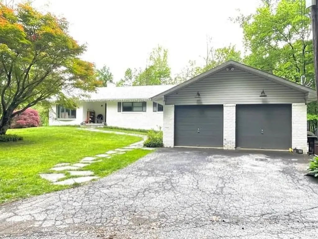 25 White Road Putnam Valley NY 10579
