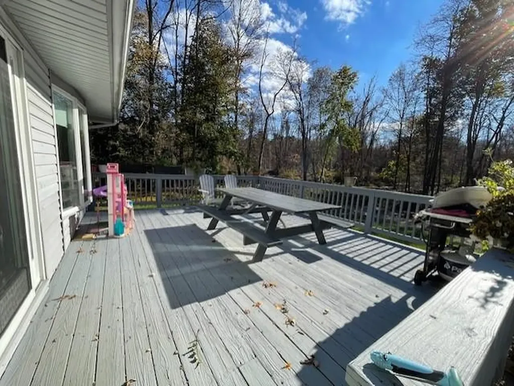 25 White Road Putnam Valley NY 10579