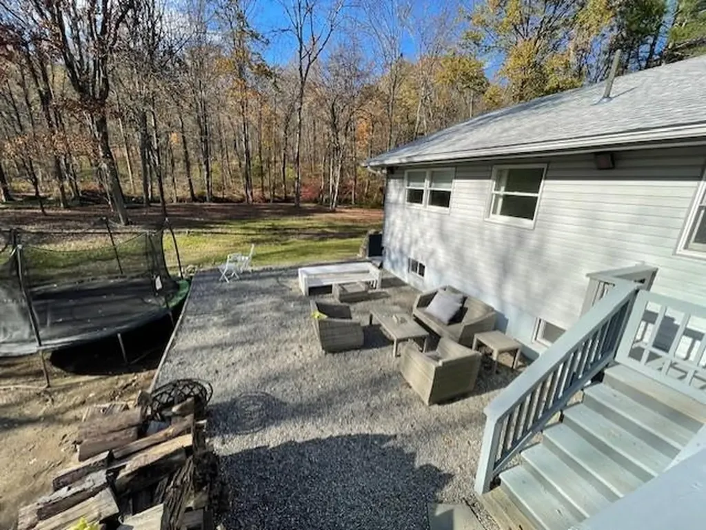 25 White Road Putnam Valley NY 10579