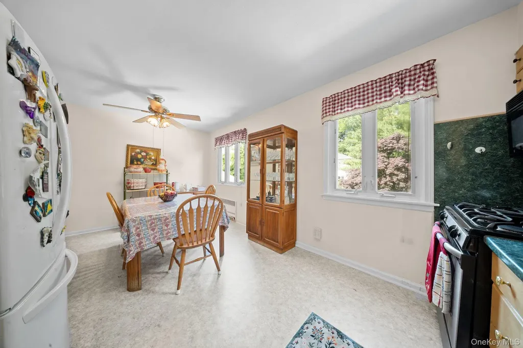 2816 215th Place Bayside NY 11360