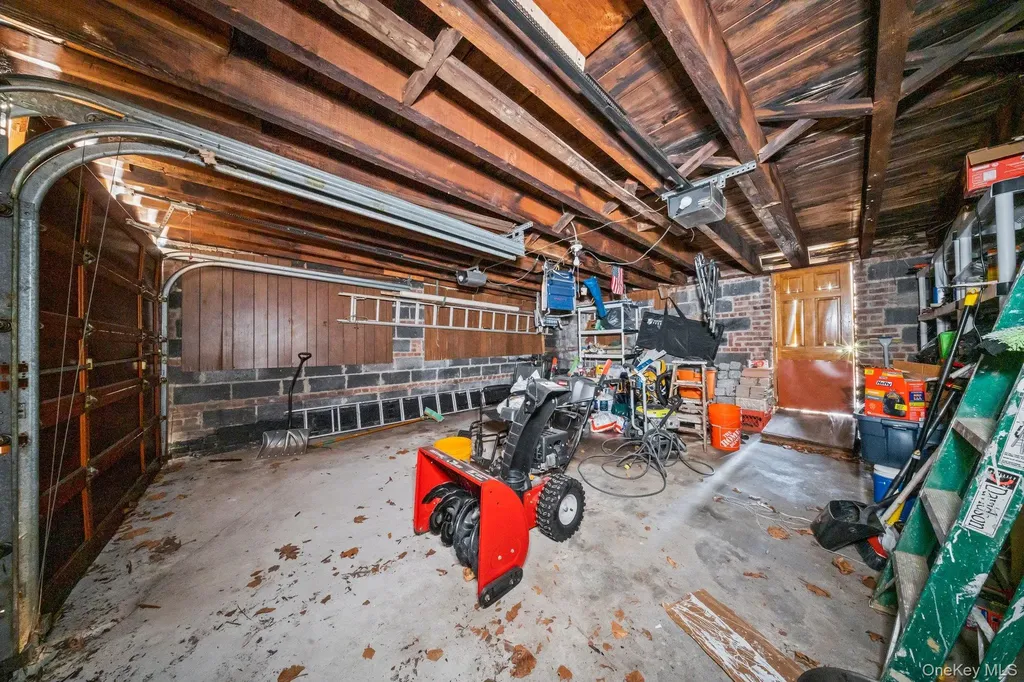 2816 215th Place Bayside NY 11360