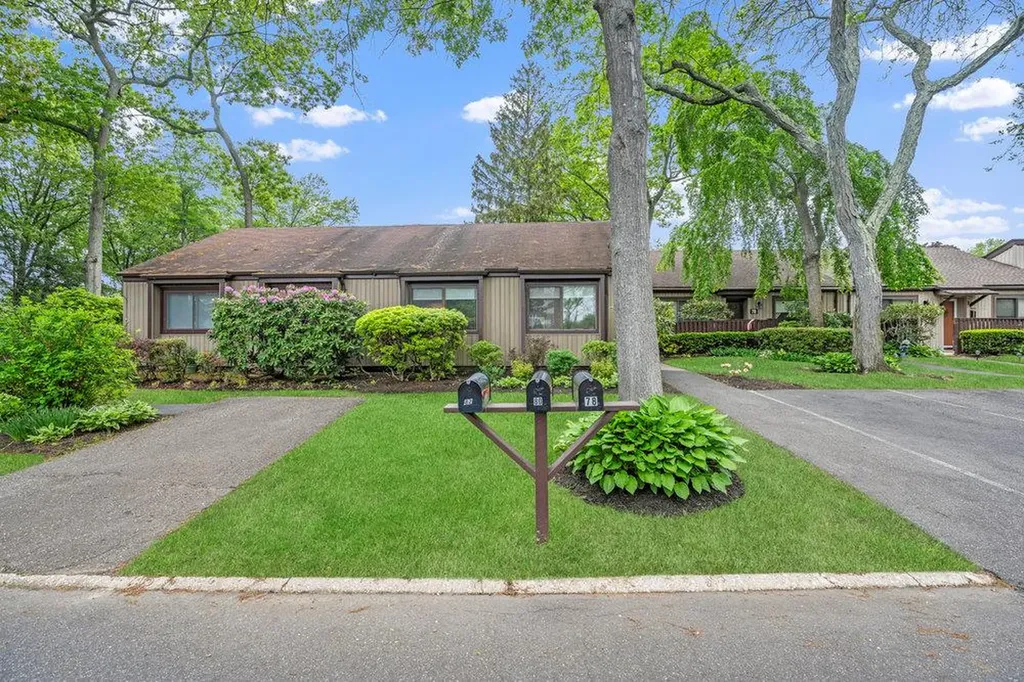 80 Strathmore Gate Drive Stony Brook NY 11790