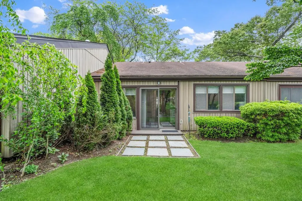 80 Strathmore Gate Drive Stony Brook NY 11790