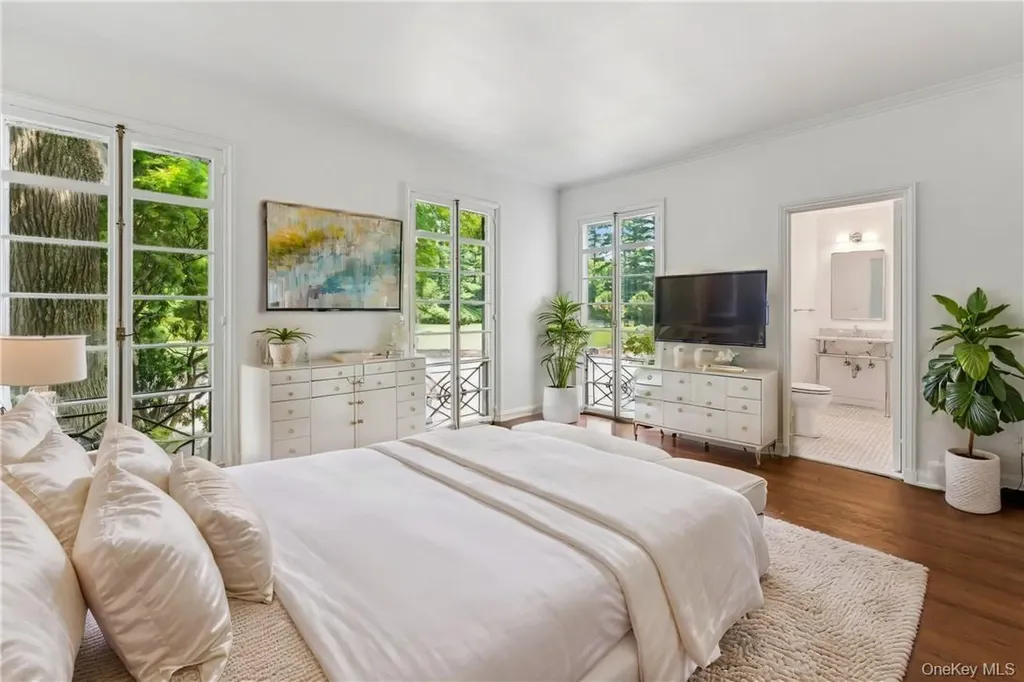 6 Loden Lane Purchase NY 10577