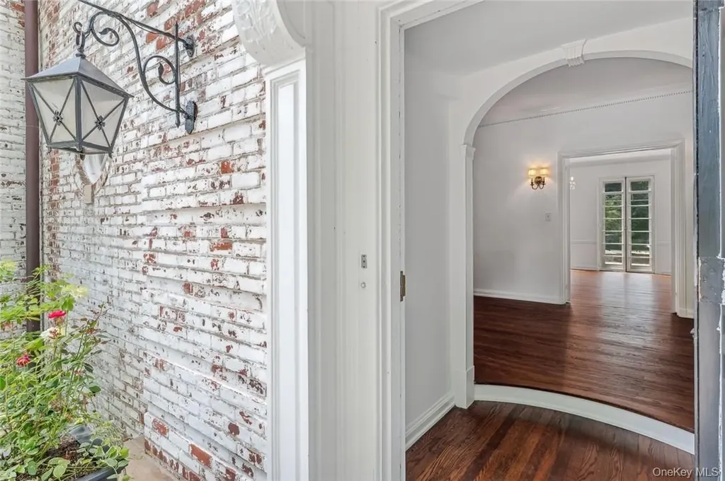 6 Loden Lane Purchase NY 10577