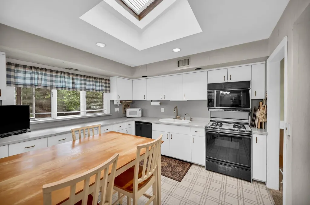 24 Westview Avenue Congers NY 10920
