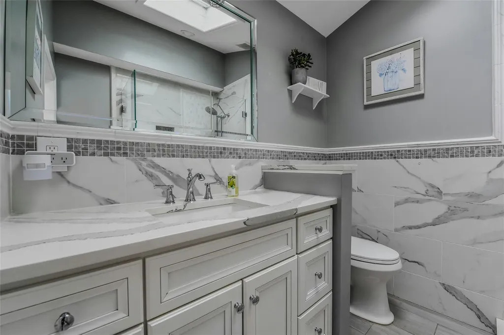 10 Garretson Avenue Islip NY 11751