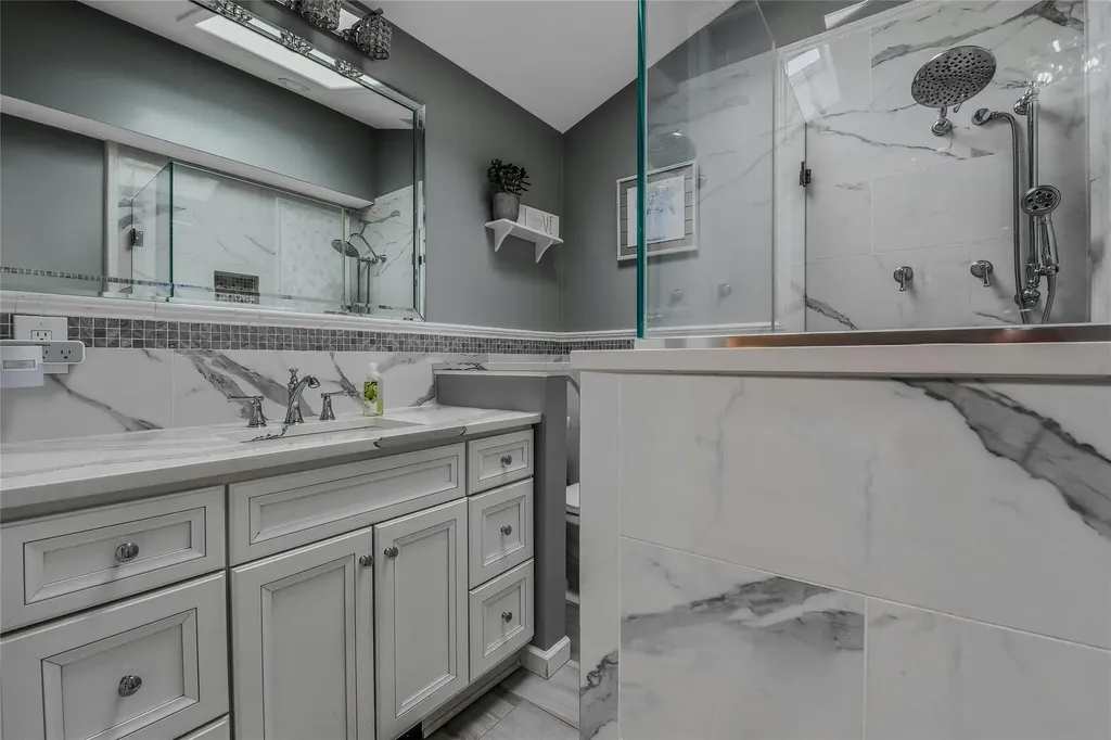 10 Garretson Avenue Islip NY 11751