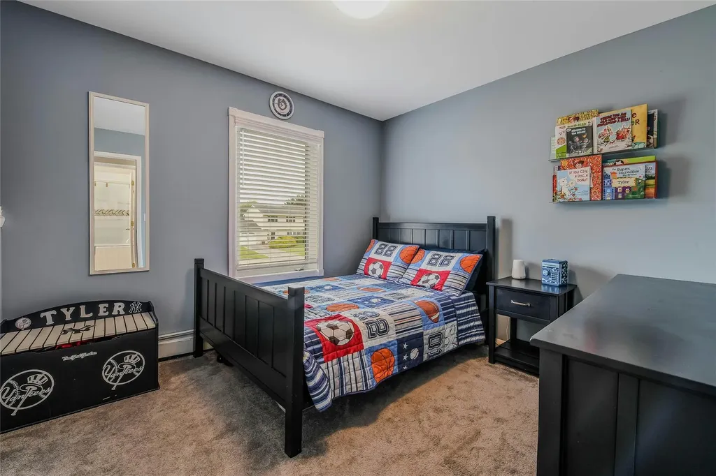 10 Garretson Avenue Islip NY 11751