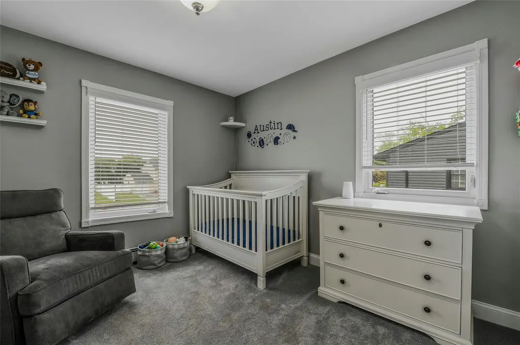 10 Garretson Avenue Islip NY 11751