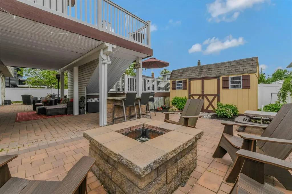 10 Garretson Avenue Islip NY 11751