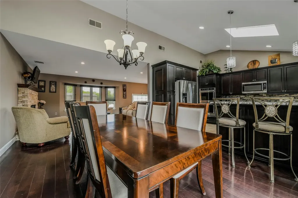 10 Garretson Avenue Islip NY 11751