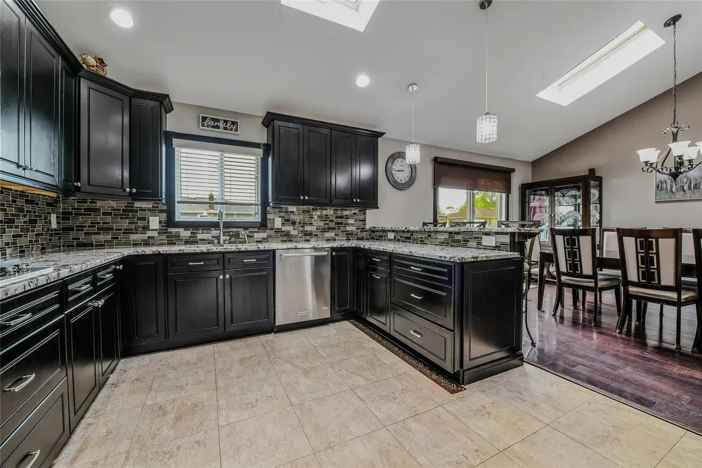 10 Garretson Avenue Islip NY 11751