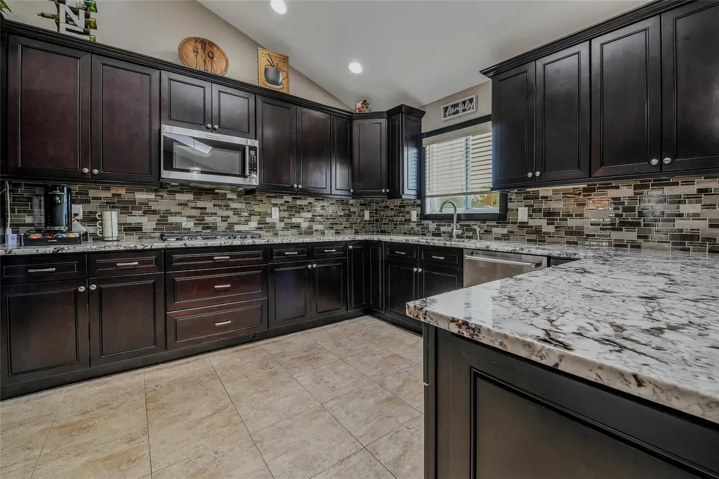 10 Garretson Avenue Islip NY 11751