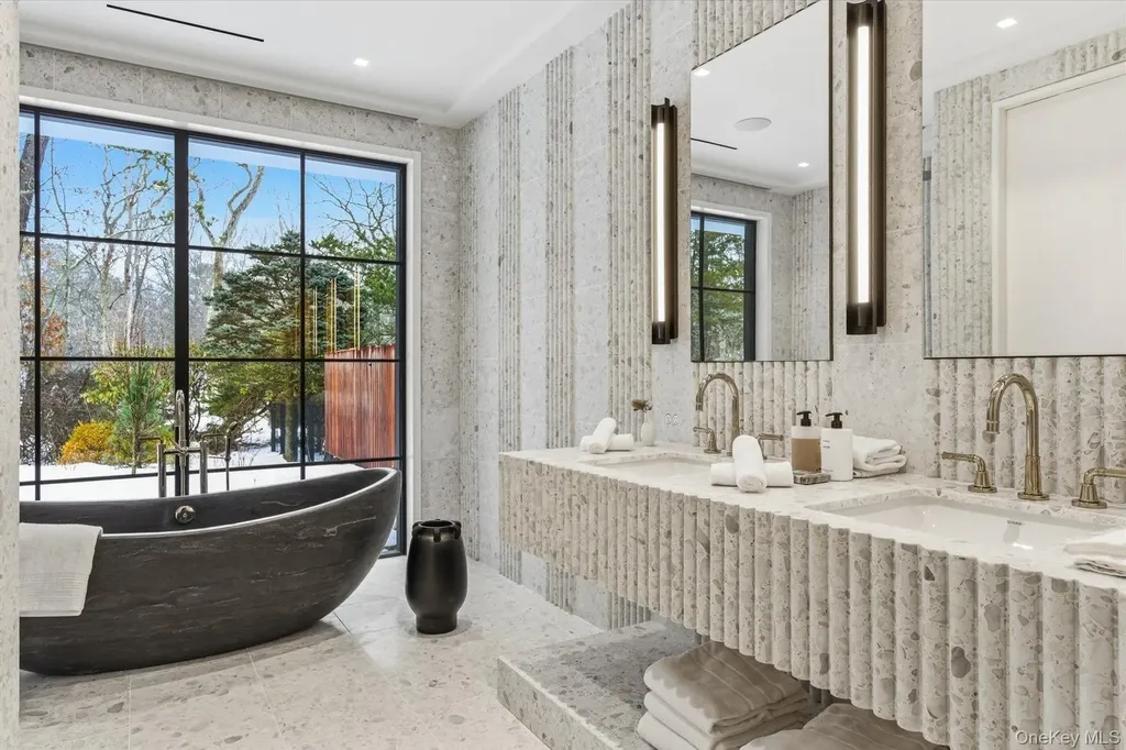 43 Old Orchard Lane East Hampton NY 11937
