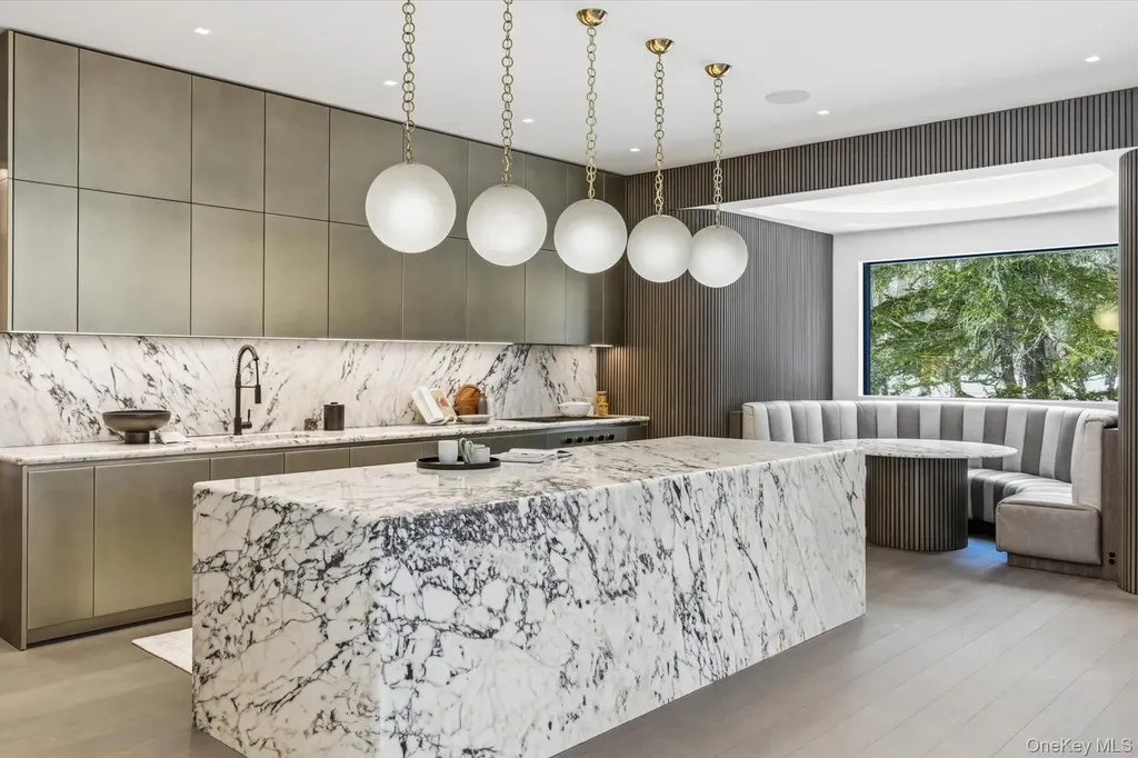 43 Old Orchard Lane East Hampton NY 11937