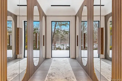 43 Old Orchard Lane East Hampton NY 11937
