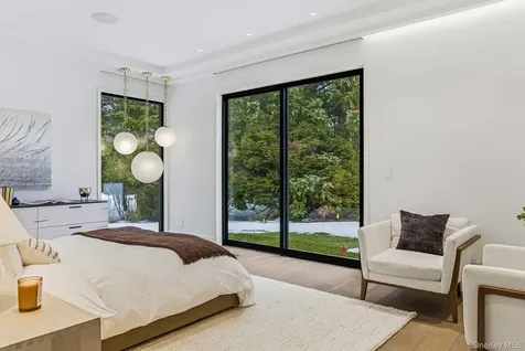 43 Old Orchard Lane East Hampton NY 11937