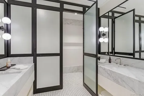 43 Old Orchard Lane East Hampton NY 11937