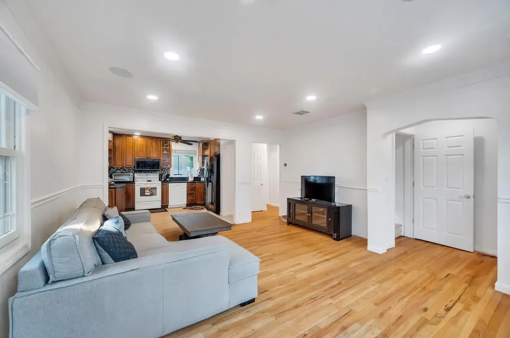 132 Foster Boulevard Babylon NY 11702