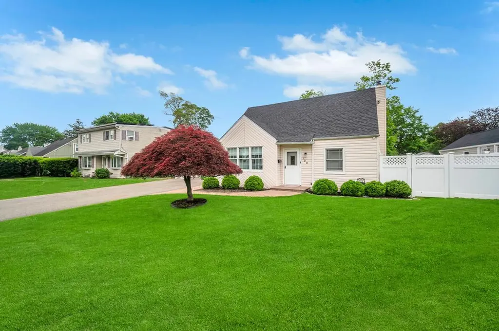 132 Foster Boulevard Babylon NY 11702