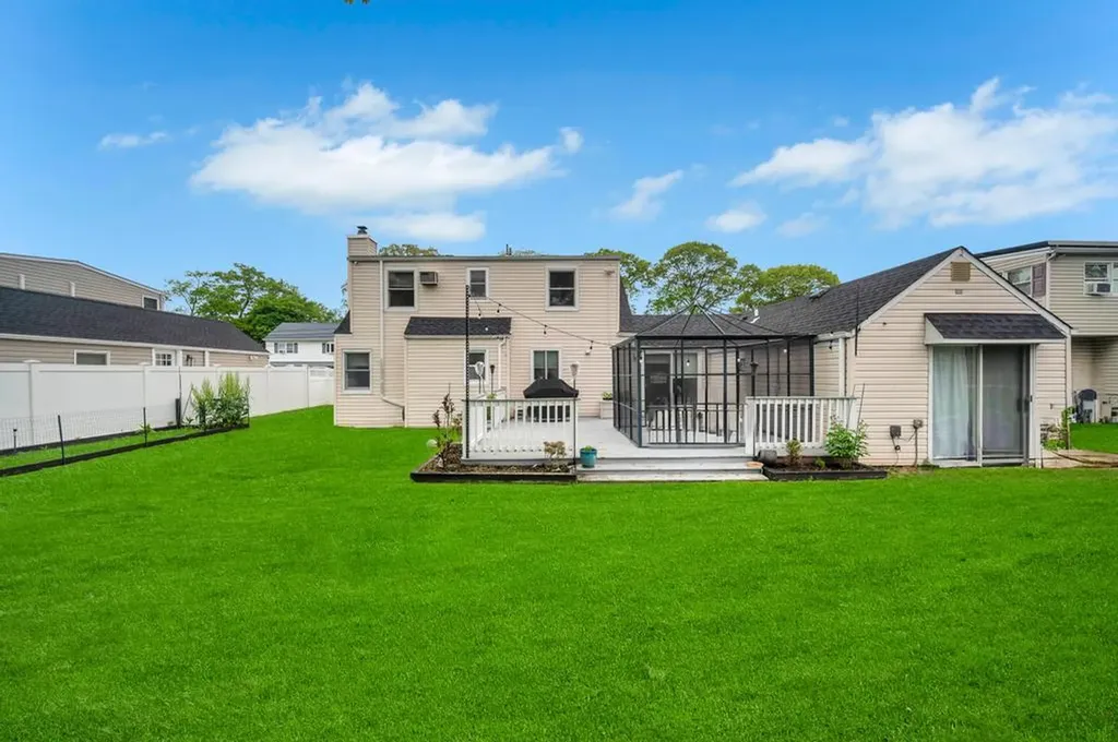 132 Foster Boulevard Babylon NY 11702
