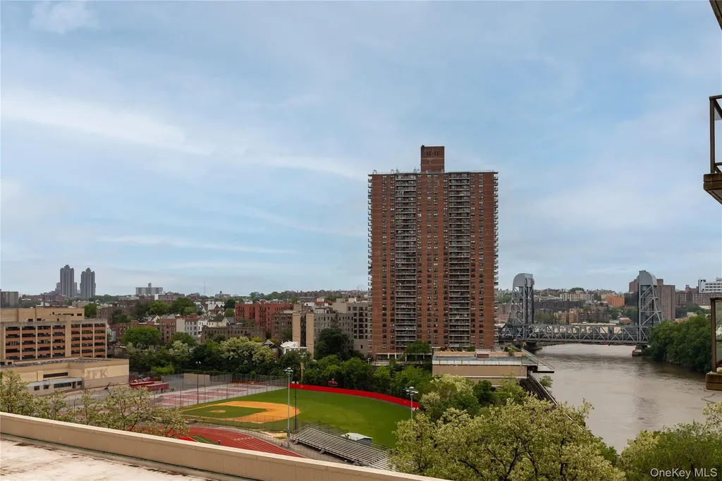2500 Johnson Avenue Bronx NY 10463