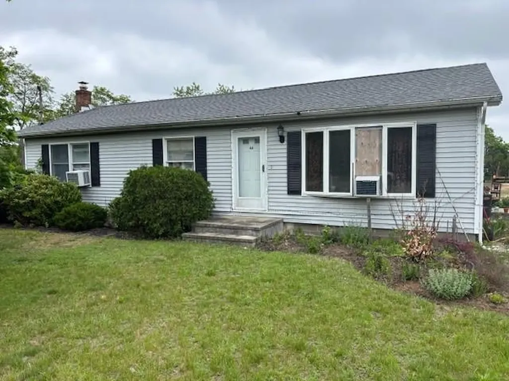 44 Goodridge Avenue Riverhead NY 11901