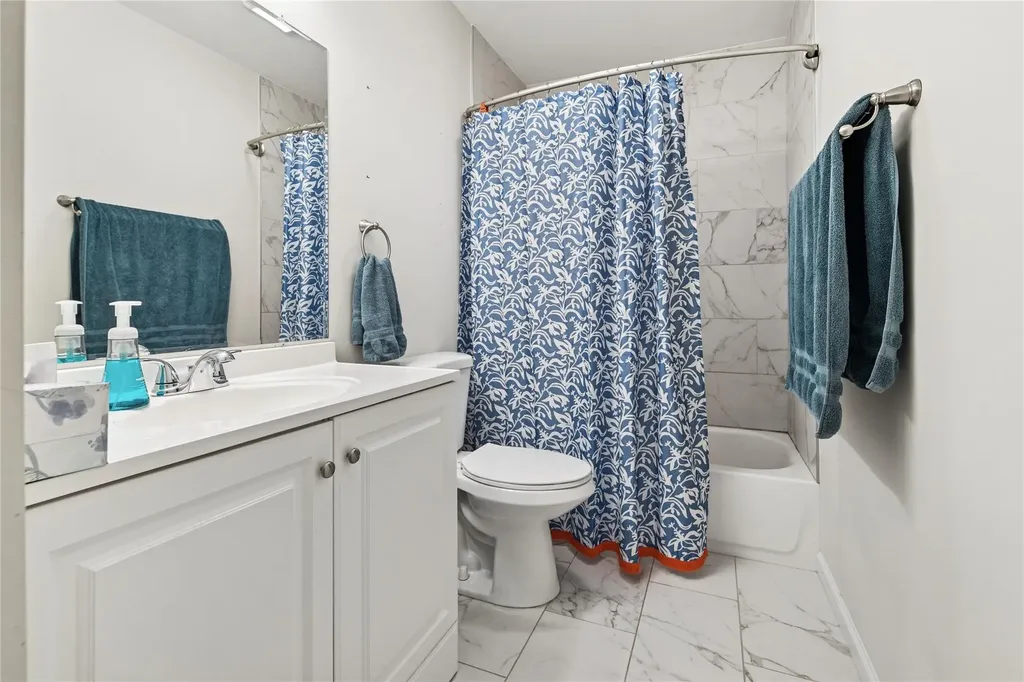 99 Drexelgate Court Middle Island NY 11953